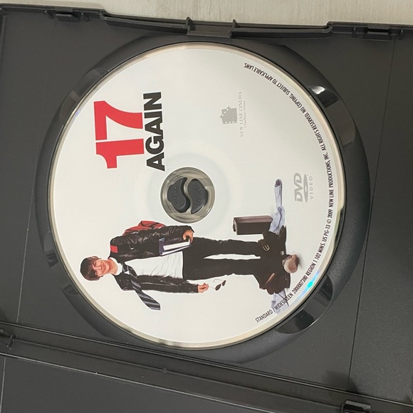 17 Again DVD * Zac Efron * Matthew Perry - Picture 3 of 3